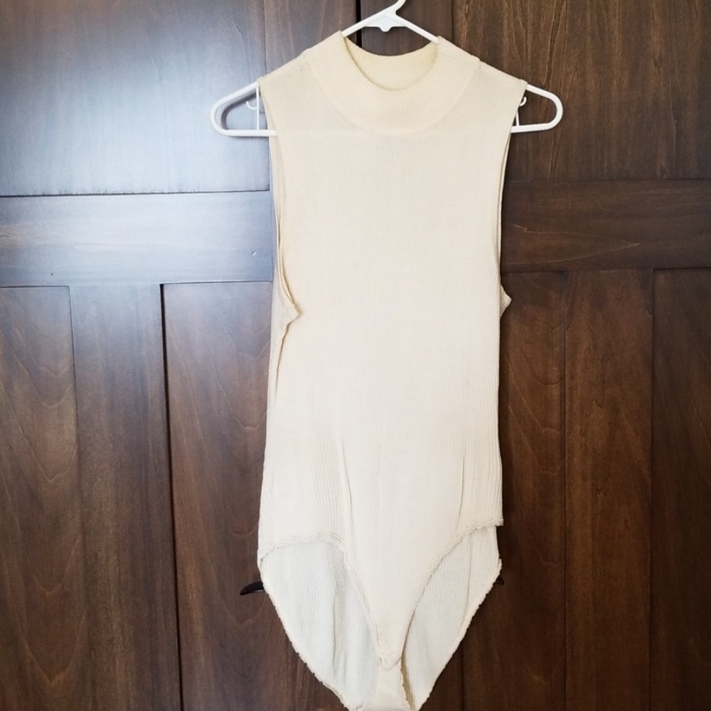 DKNY Vintage Sleeveless High Neck Tank